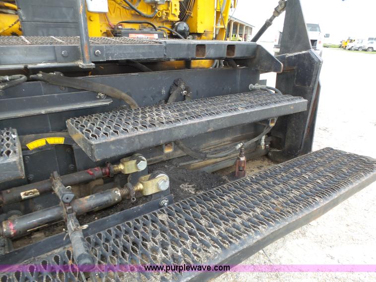 image for item L4002 Blaw Knox PF-855 paver