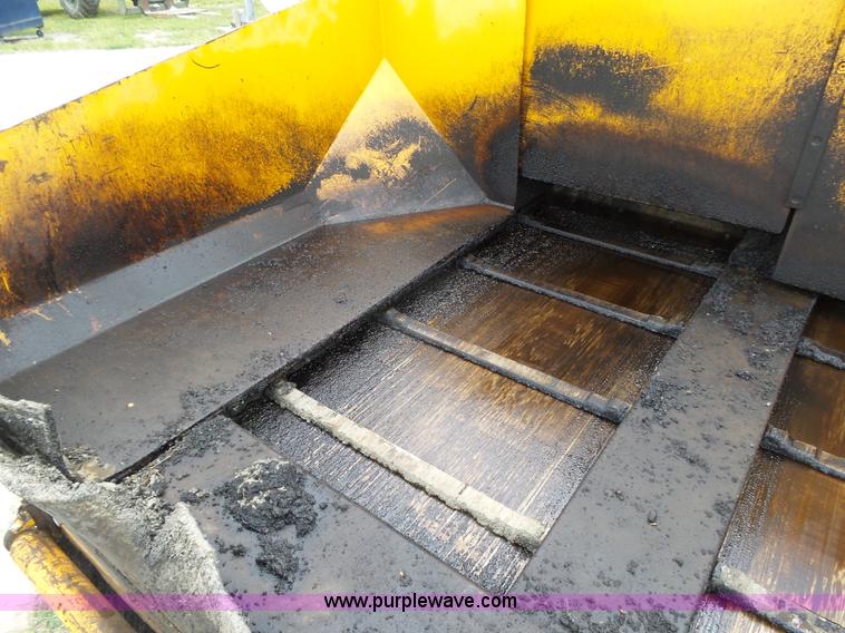 image for item L4002 Blaw Knox PF-855 paver