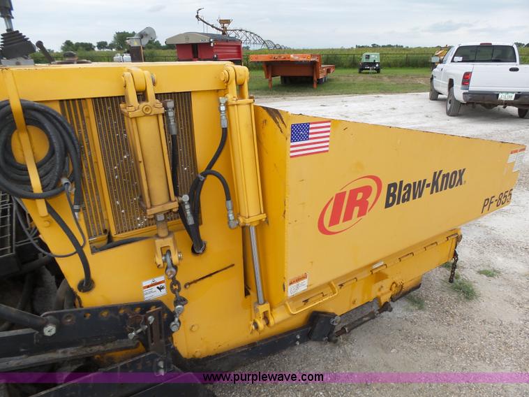 image for item L4002 Blaw Knox PF-855 paver