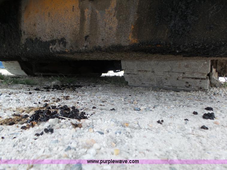 image for item L4002 Blaw Knox PF-855 paver