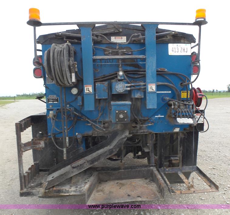 image for item L4004 2003 International DuraStar 4300 pothole patching truck