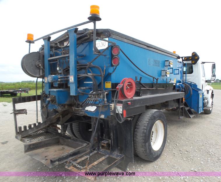 image for item L4004 2003 International DuraStar 4300 pothole patching truck