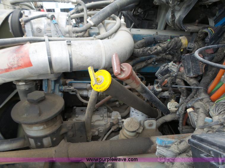 image for item L4004 2003 International DuraStar 4300 pothole patching truck