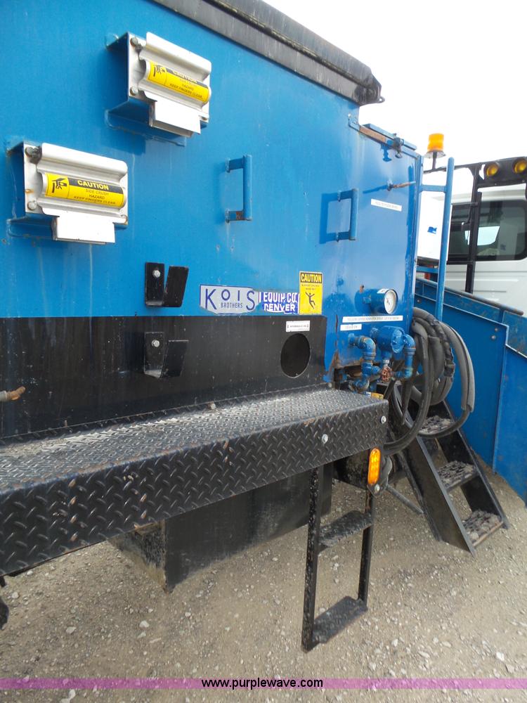 image for item L4004 2003 International DuraStar 4300 pothole patching truck