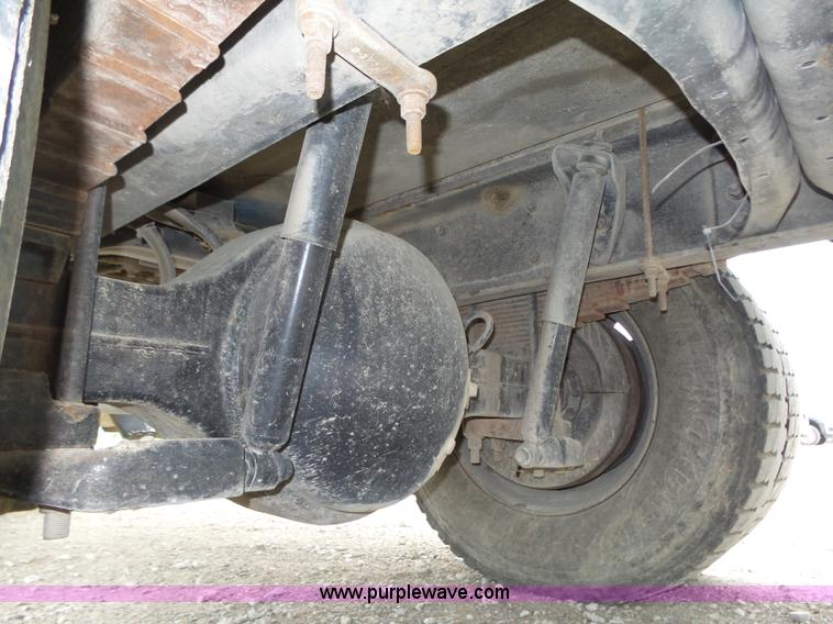 image for item L4004 2003 International DuraStar 4300 pothole patching truck