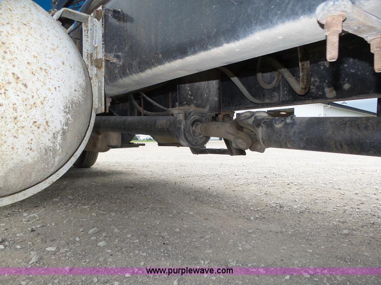 image for item L4004 2003 International DuraStar 4300 pothole patching truck