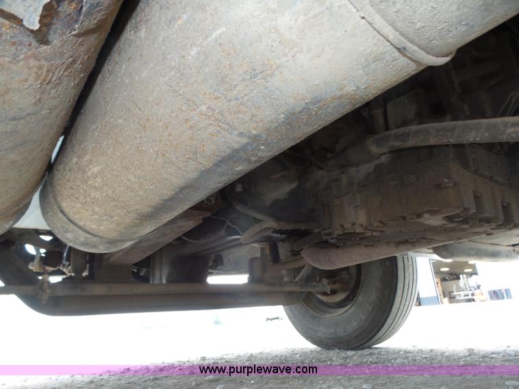 image for item L4004 2003 International DuraStar 4300 pothole patching truck