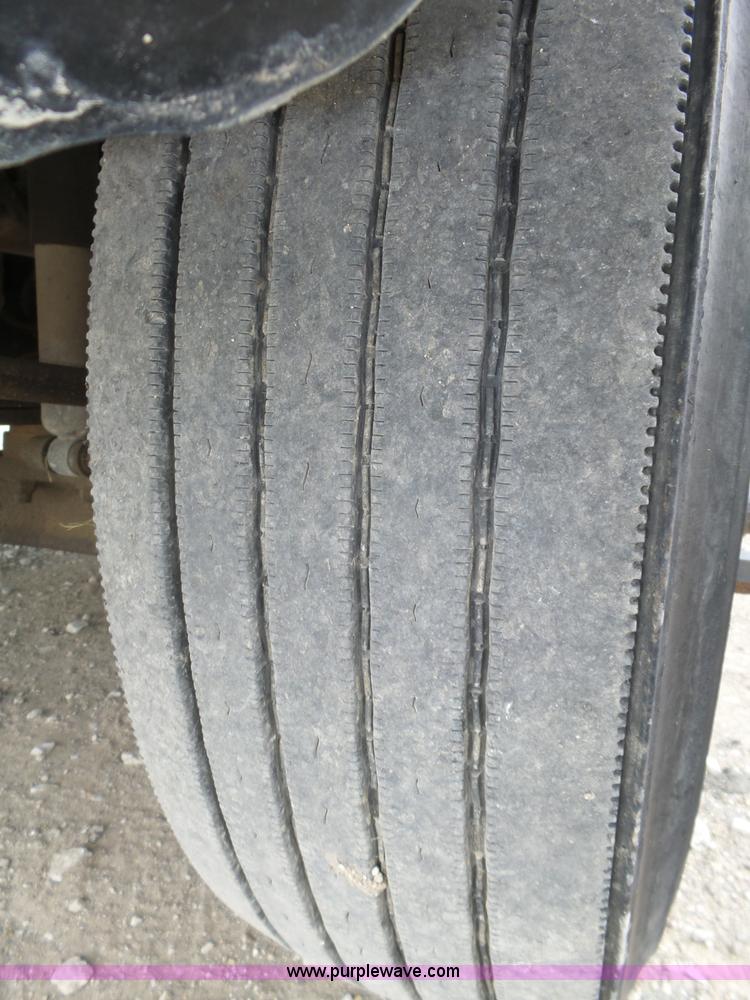 image for item L4004 2003 International DuraStar 4300 pothole patching truck