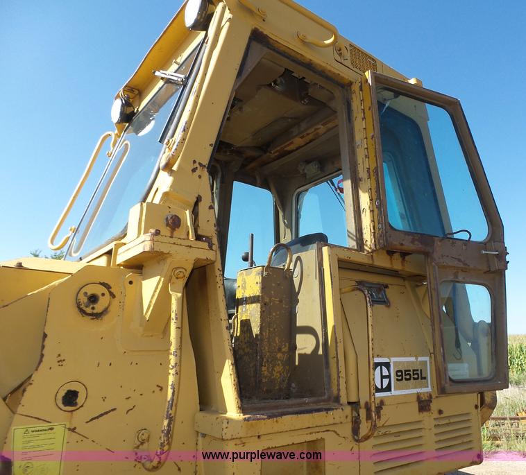 image for item L4018 1980 Caterpillar 955L track loader