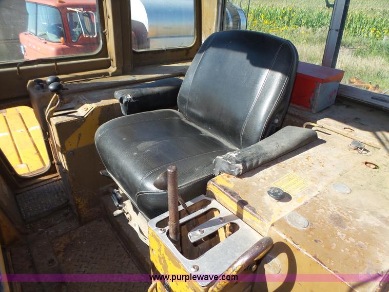 image for item L4018 1980 Caterpillar 955L track loader