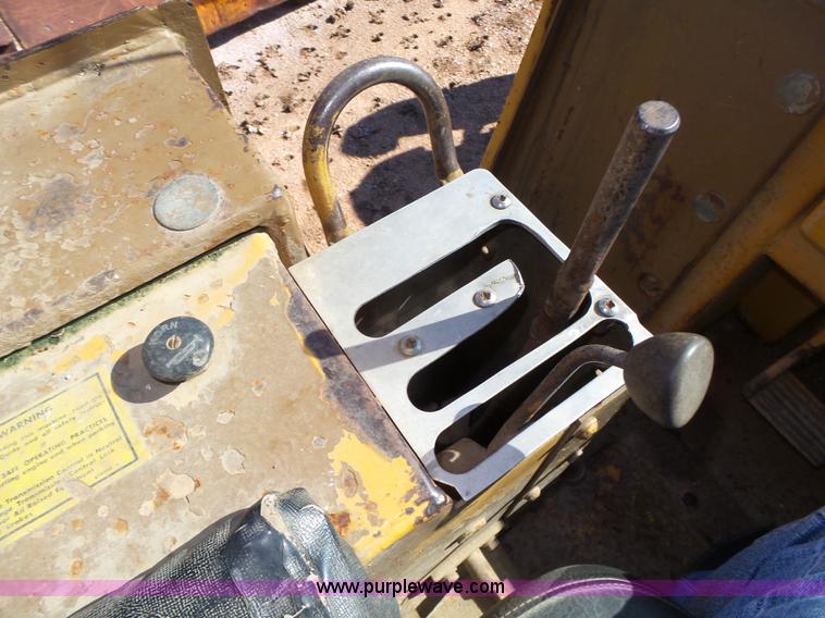 image for item L4018 1980 Caterpillar 955L track loader