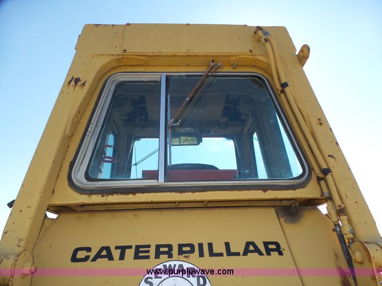 image for item L4018 1980 Caterpillar 955L track loader