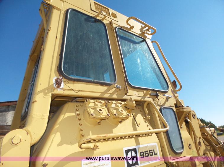 image for item L4018 1980 Caterpillar 955L track loader