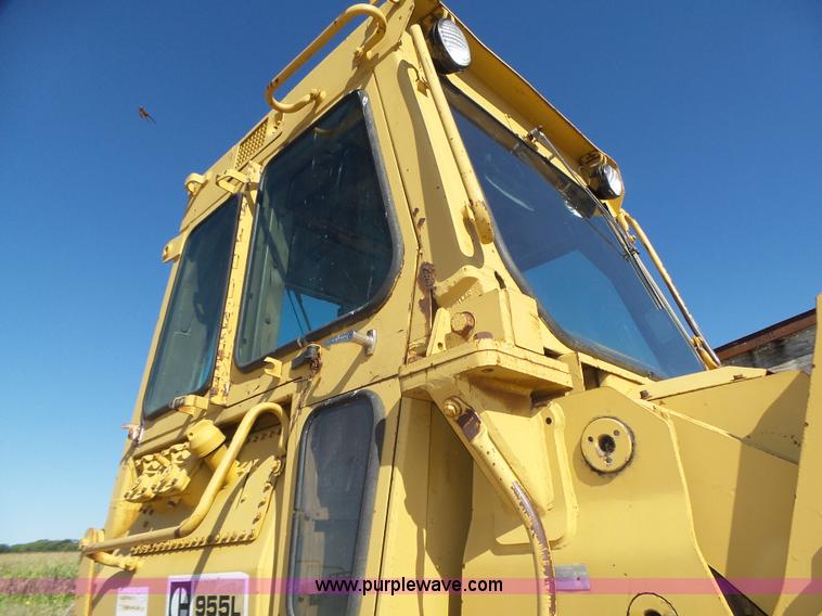 image for item L4018 1980 Caterpillar 955L track loader
