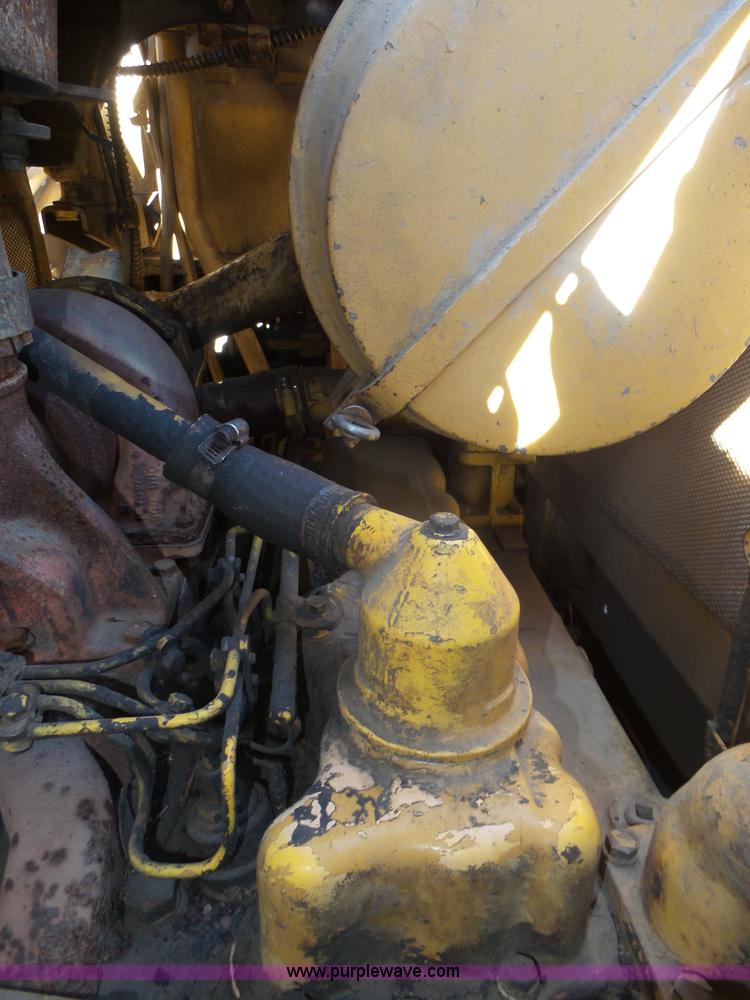 image for item L4018 1980 Caterpillar 955L track loader