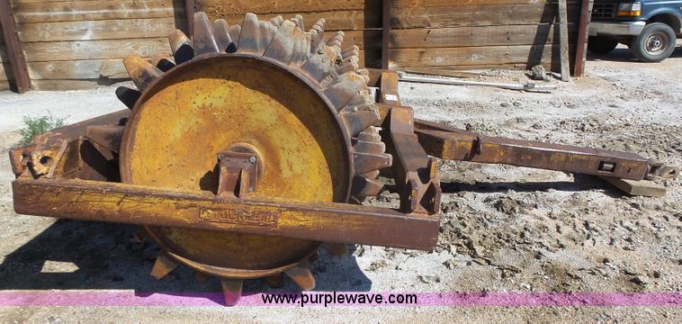 image for item L4019 Etourneau double drum padfoot roller