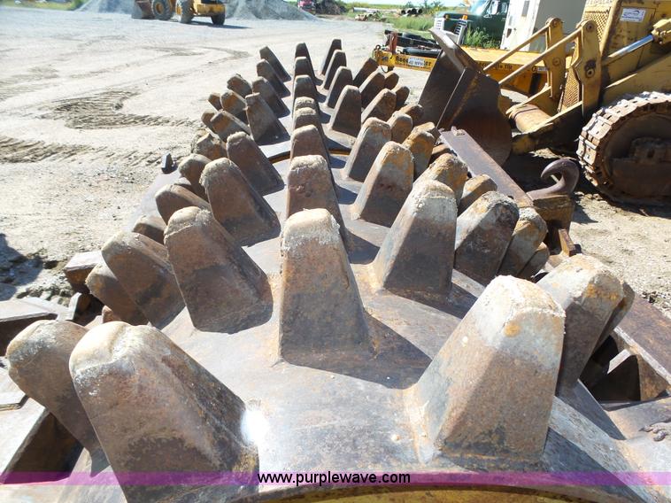 image for item L4019 Etourneau double drum padfoot roller