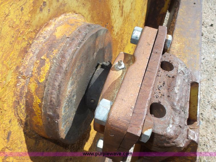 image for item L4019 Etourneau double drum padfoot roller