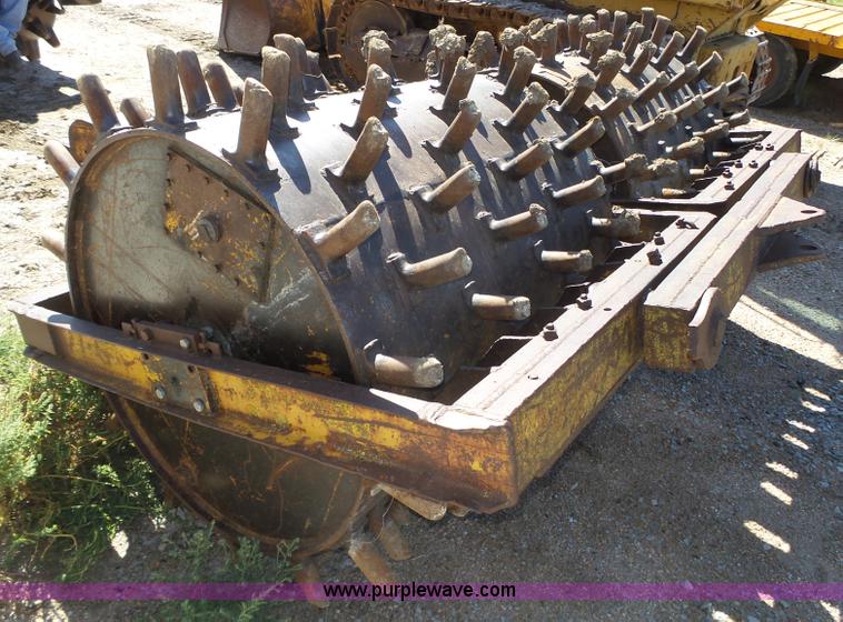 image for item L4020 Double drum sheeps foot roller