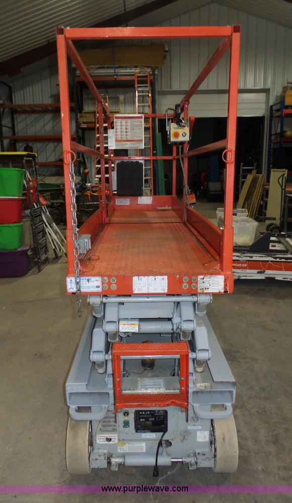 image for item L4038 2004 Sky Jack SJIII 3219 scissor lift