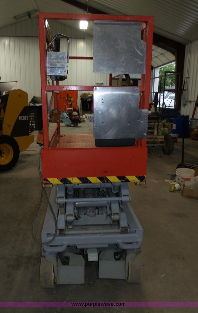 image for item L4038 2004 Sky Jack SJIII 3219 scissor lift