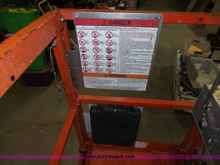 image for item L4038 2004 Sky Jack SJIII 3219 scissor lift