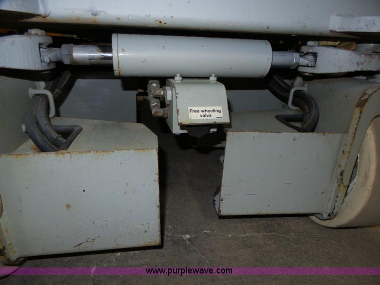 image for item L4038 2004 Sky Jack SJIII 3219 scissor lift