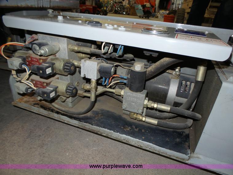 image for item L4038 2004 Sky Jack SJIII 3219 scissor lift