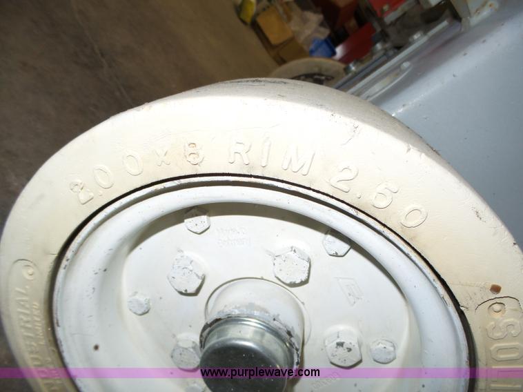 image for item L4038 2004 Sky Jack SJIII 3219 scissor lift