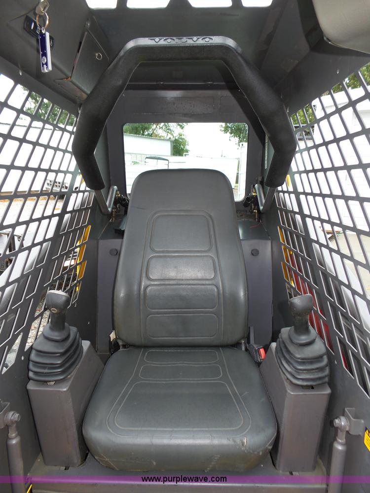 image for item L4039 2006 Volvo MC80B skid steer