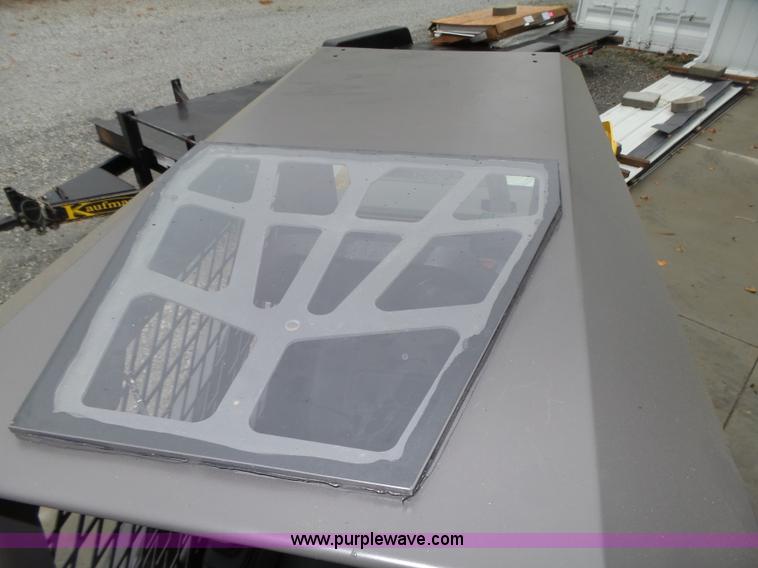 image for item L4039 2006 Volvo MC80B skid steer