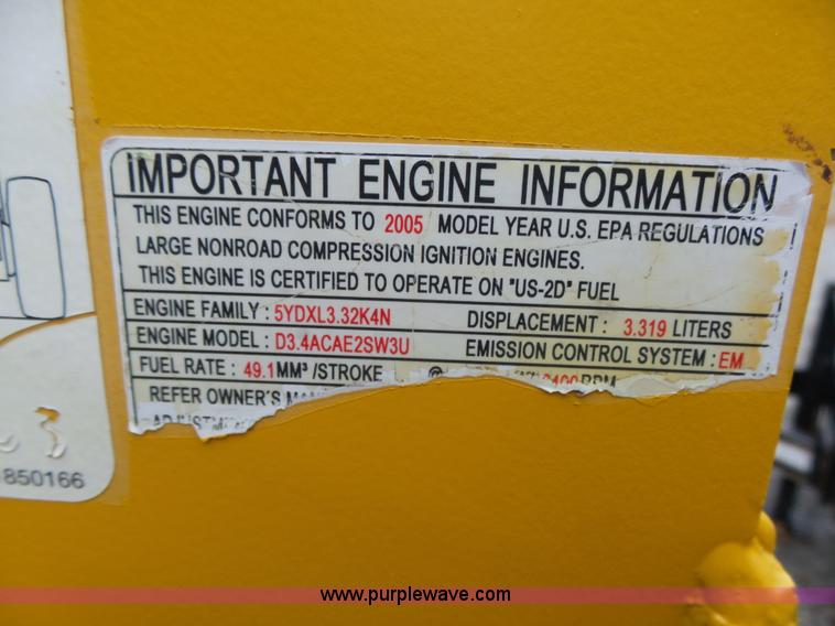 image for item L4039 2006 Volvo MC80B skid steer