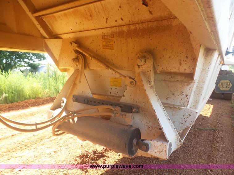 image for item L5990 2005 Pack Mule BDT-40 bottom dump trailer