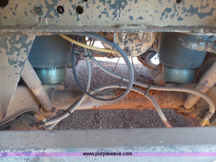 image for item L5990 2005 Pack Mule BDT-40 bottom dump trailer