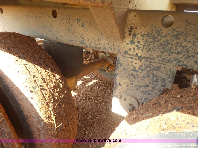 image for item L5990 2005 Pack Mule BDT-40 bottom dump trailer