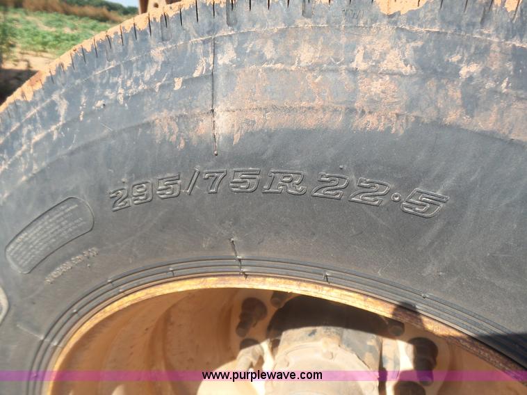 image for item L5990 2005 Pack Mule BDT-40 bottom dump trailer