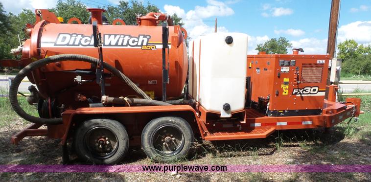 image for item L6613 2014 Ditch Witch FX30 vacuum trailer