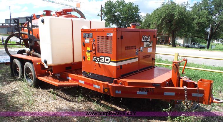 image for item L6613 2014 Ditch Witch FX30 vacuum trailer