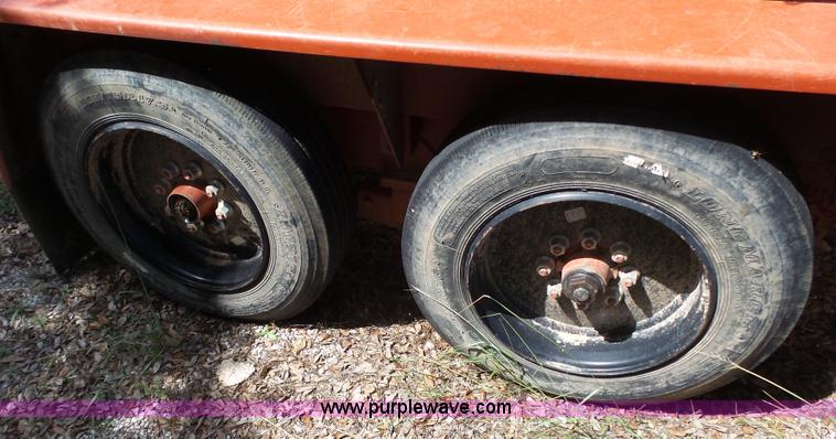 image for item L6613 2014 Ditch Witch FX30 vacuum trailer