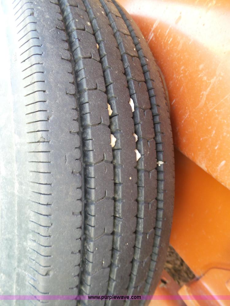 image for item L6613 2014 Ditch Witch FX30 vacuum trailer