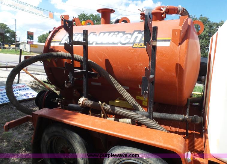 image for item L6613 2014 Ditch Witch FX30 vacuum trailer