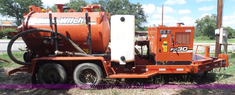 image for item L6613 2014 Ditch Witch FX30 vacuum trailer