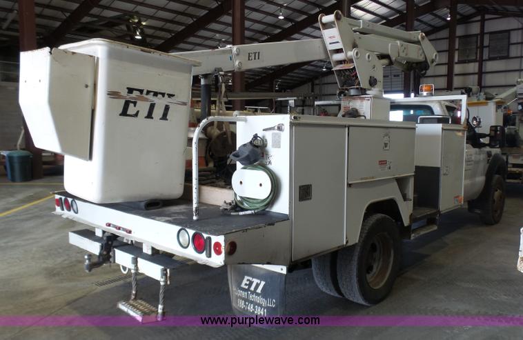 image for item L7078 2008 Ford F550 Super Duty XL bucket truck