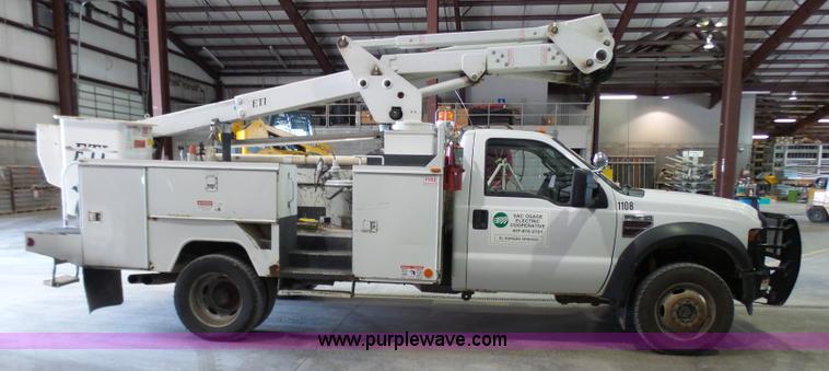 image for item L7078 2008 Ford F550 Super Duty XL bucket truck