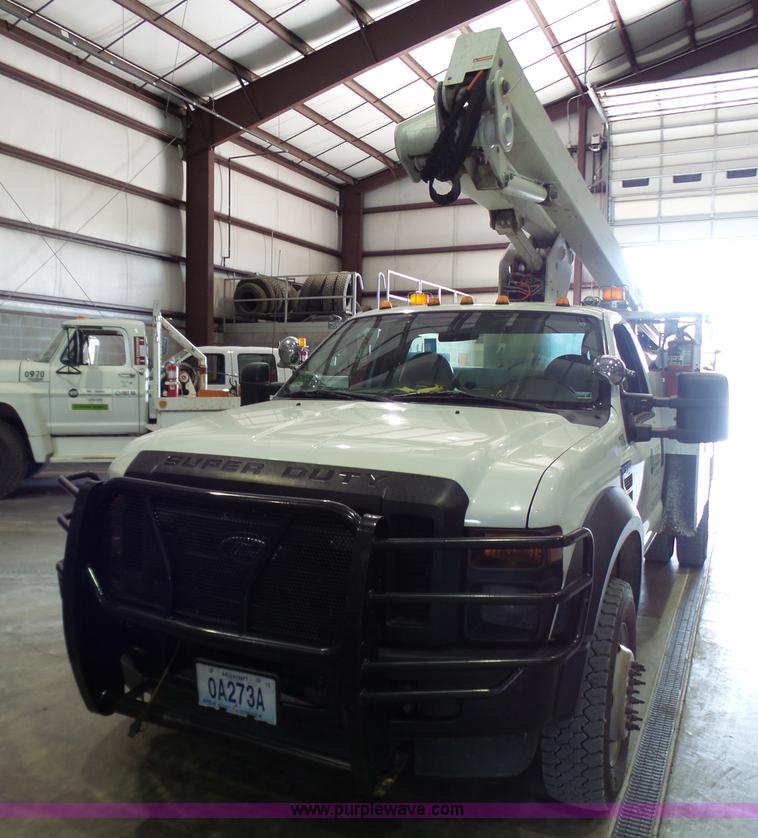 image for item L7078 2008 Ford F550 Super Duty XL bucket truck