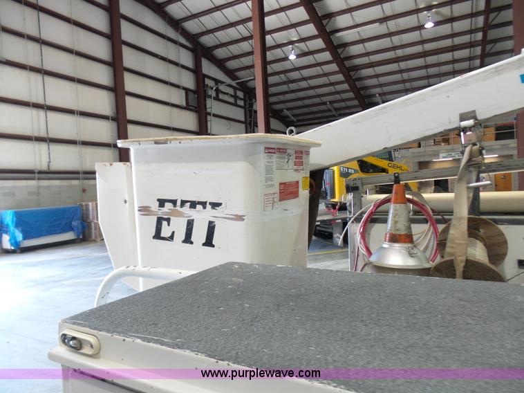 image for item L7078 2008 Ford F550 Super Duty XL bucket truck