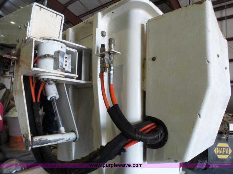 image for item L7078 2008 Ford F550 Super Duty XL bucket truck