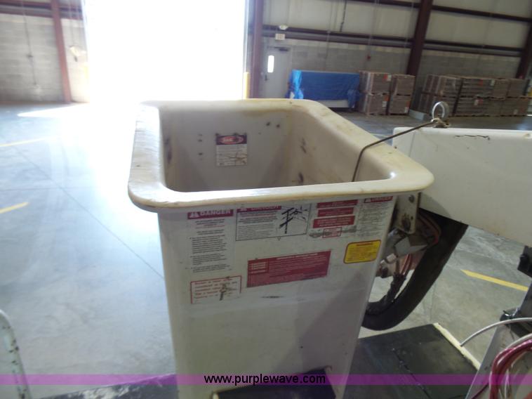 image for item L7078 2008 Ford F550 Super Duty XL bucket truck