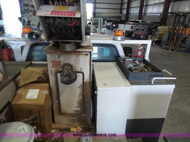 image for item L7078 2008 Ford F550 Super Duty XL bucket truck