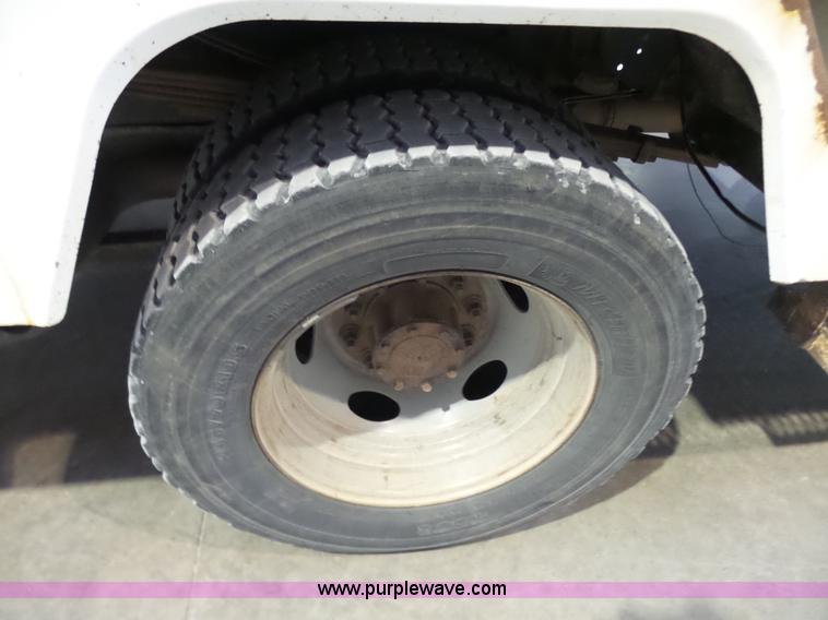 image for item L7086 2008 Dodge Ram 5500 bucket truck